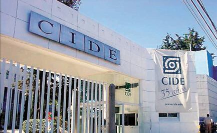 Profesores, alumnos y trabajadores del CIDE se manifiestan contra intento de reforma