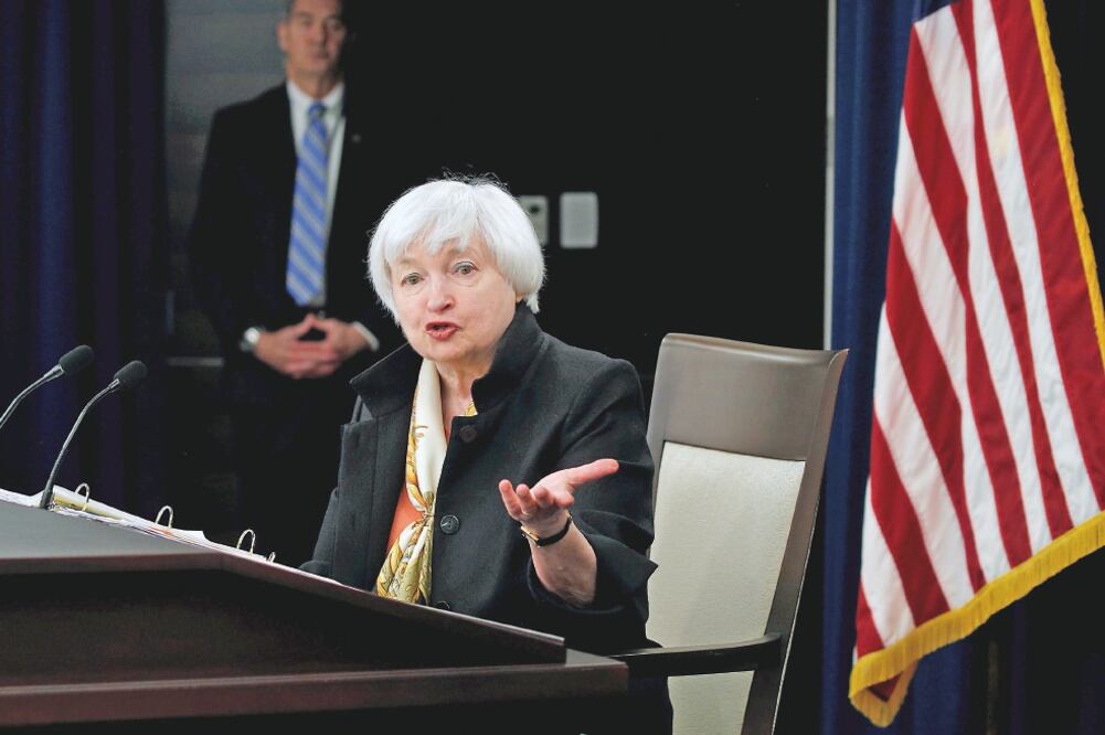 ¿Fed sube o no tasas de interés?