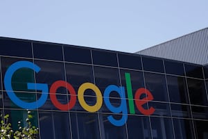 Trump amenaza con aranceles a la Unión Europea por multa millonaria a Google; "pagarán un precio muy alto", advierte
