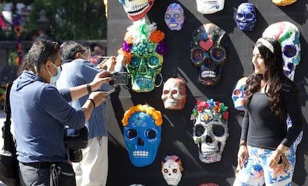Pide IMSS continuar con medidas sanitarias durante celebraciones de Día de Muertos