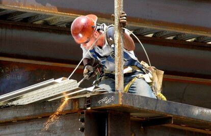 Exhorta STPS a empleados a hacer uso adecuado de equipo de trabajo