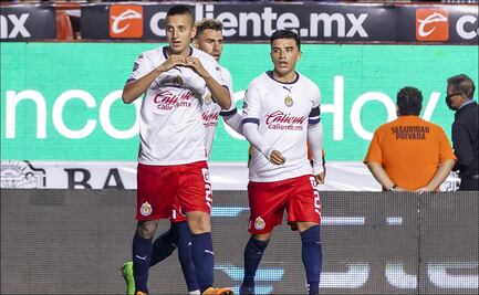 Roberto Alvarado advierte que Chivas seguirá mostrando su poder