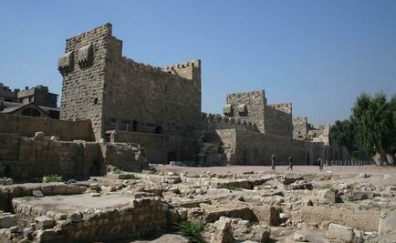 Cohetes impactan ciudadela de Damasco; muere arqueólogo