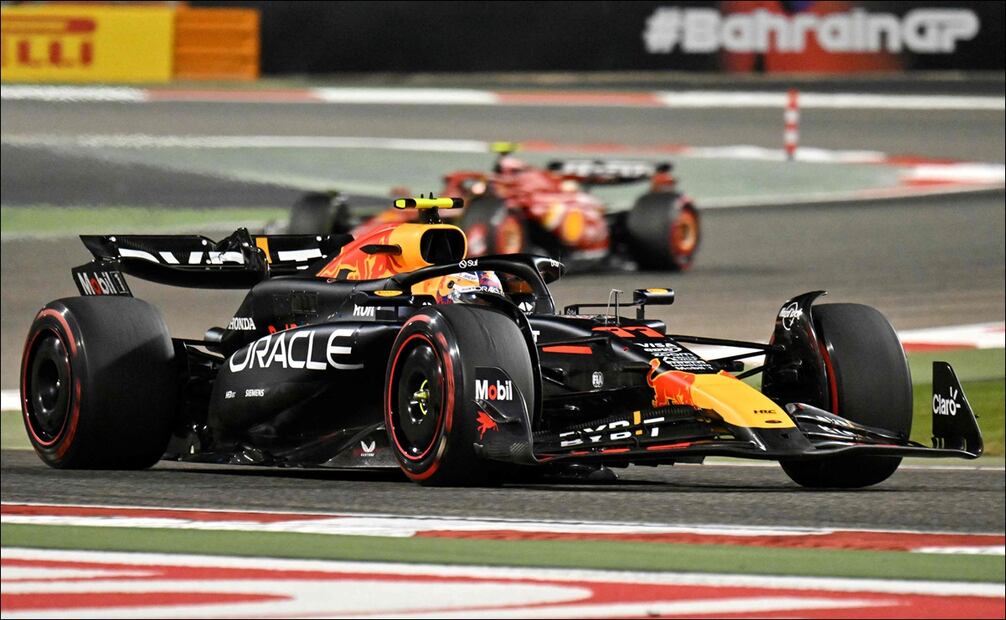 Checo Pérez durante el Gran Premio de Bahréin 2024 - Foto: AFP