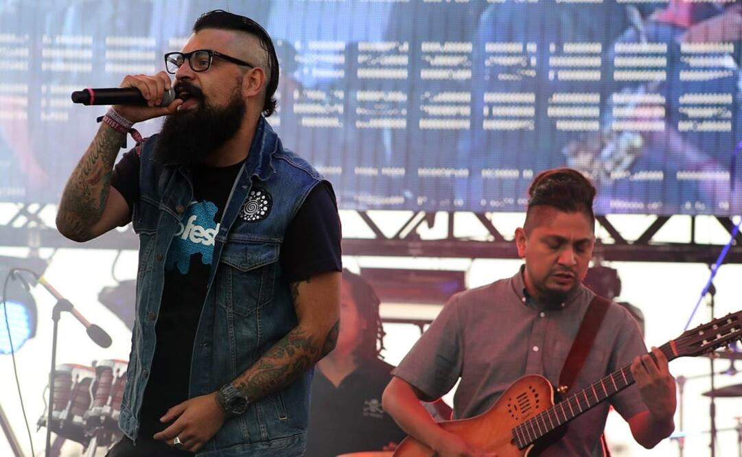 Distintas bandas exigieron con música justicia para los jóvenes desaparecidos hace casi dos años en Iguala. /Ariel Ojeda - EL UNIVERSAL