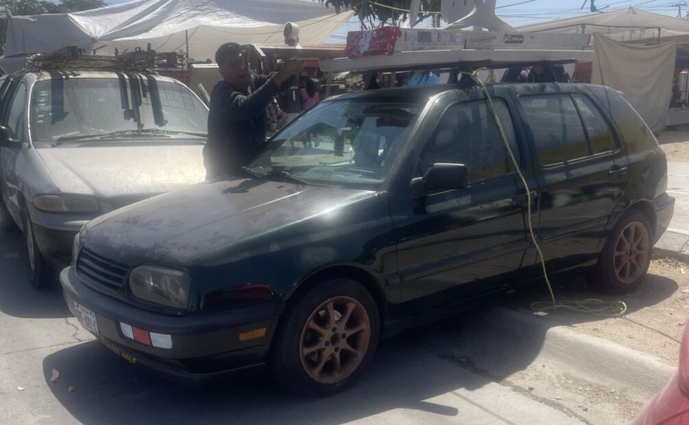 Comerciantes se resguardan tras hechos violentos en Guanajuato (22/02/2026). Foto: Especial