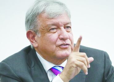 AMLO define el término "fifí"