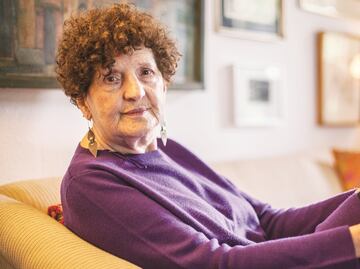 Margo Glantz renuncia a dirigir el FCE