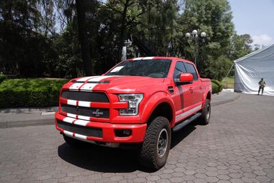 La camioneta Shelby, "el monstruo de Los Pinos", se vende en 1 millón 900 mil pesos en subasta