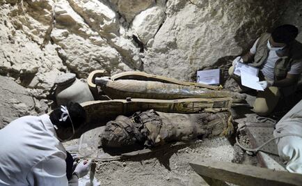 Descubren momias en una tumba faraónica cerca de Luxor, Egipto
