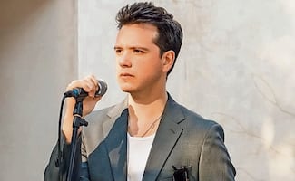 Axel Muñiz se pone en Mood noventero con  su nuevo álbum