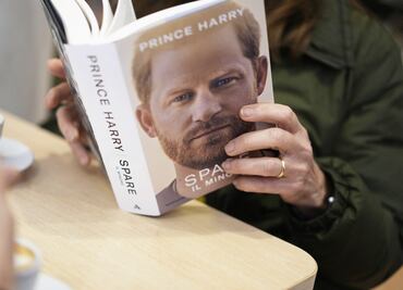 Quién es J.R. Moehringer, el escritor fantasma del libro de memorias del príncipe Harry
