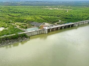 Desfoga Conagua la presa El Cuchillo