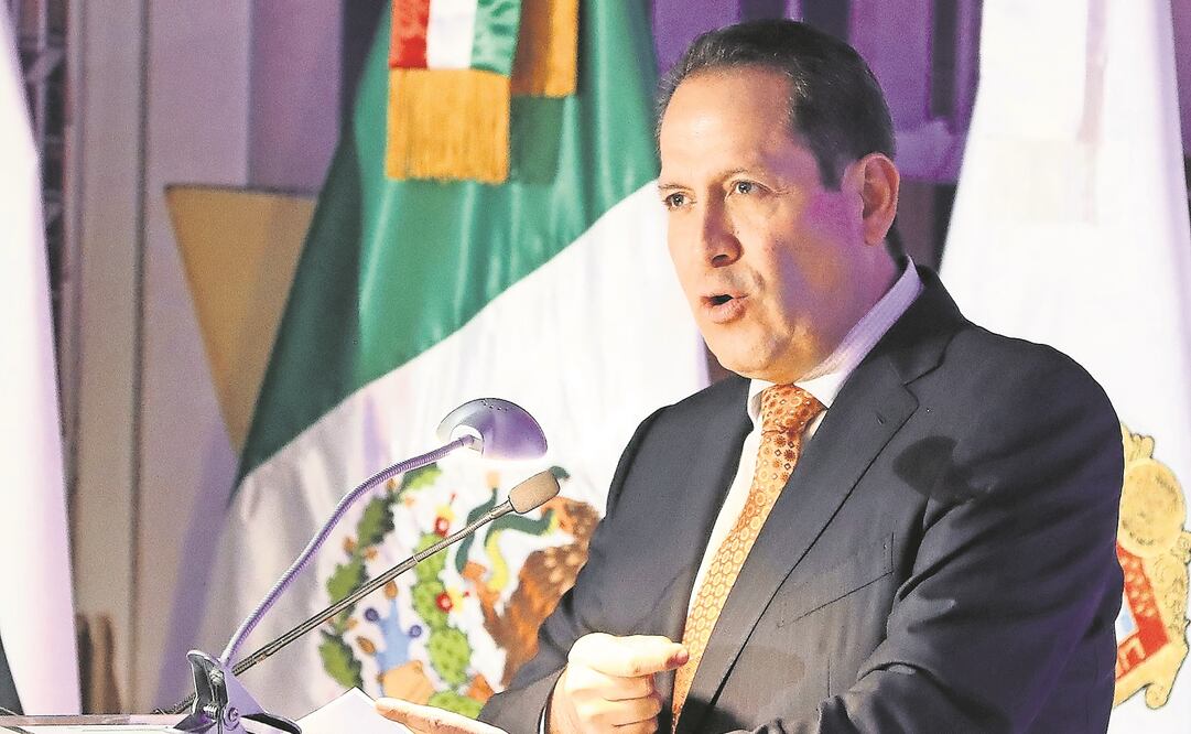 Eruviel Ávila destacó que en su entidad se han hecho esfuerzos en materia de transporte y destacó el teleférico de Ecatepec como ejemplo. (ARIEL OJEDA. EL UNIVERSAL)