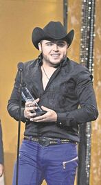 Bajan telón a Gerardo Ortiz