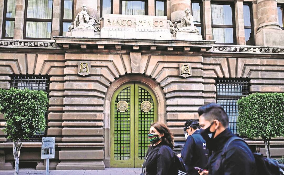 Autoridades del Banco de México comparten a funcionarios de Hacienda la decisión de política monetaria, como indica la ley. Foto: Archivo EL UNIVERSAL