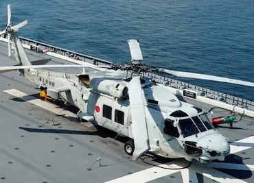 Accidente entre dos helicópteros de las fuerzas japonesas deja un muerto y 7 desaparecidos