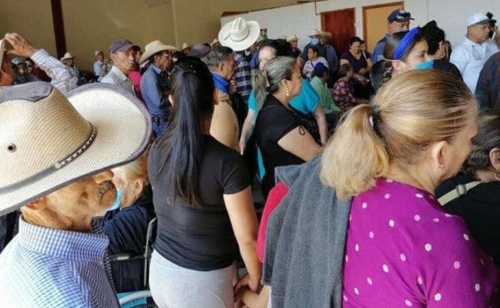 Pese a coronavirus, aglutinan a adultos mayores en eventos en Michoacán