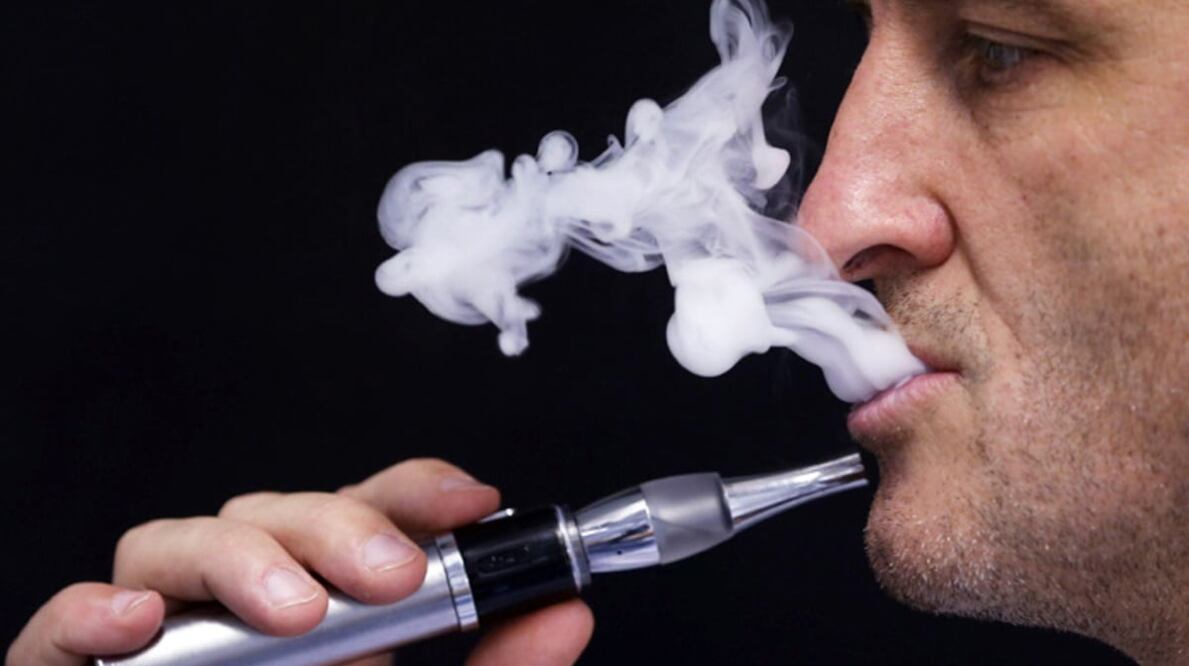 México declara alerta sanitaria "máxima" por vapeadores