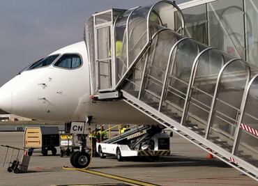 Pilotos mexicanos migran al extranjero por quiebra de aerolíneas, revelan