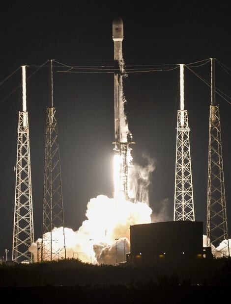SpaceX pone en órbita 60 satélites Starlink