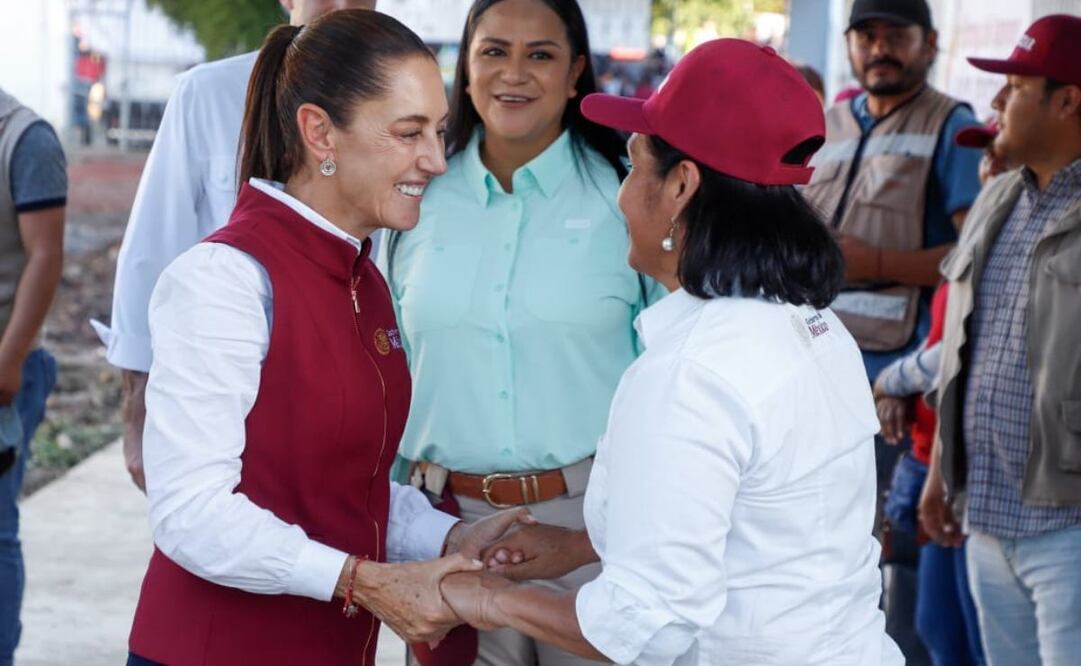 La presidenta Claudia Sheinbaum regresó este jueves 23 de octubre a La Ceiba, Puebla, donde supervisó la ayuda para las personas damnificadas. Foto: Especial