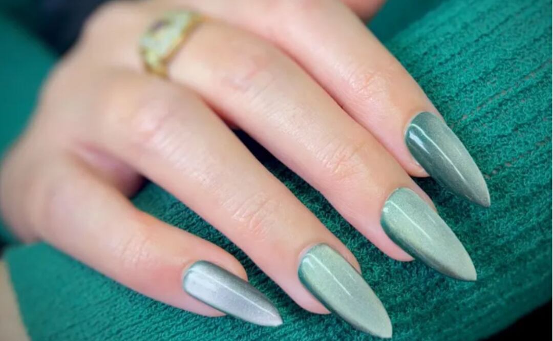 Luce unas uñas efecto terciopelo este otoño 2025. Foto: Etsy