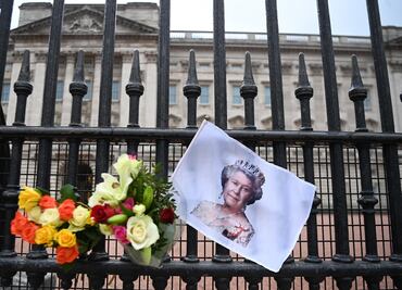 La reina Isabel II celebra "el cumpleaños más solitario" por la pandemia y sin el Príncipe Felipe