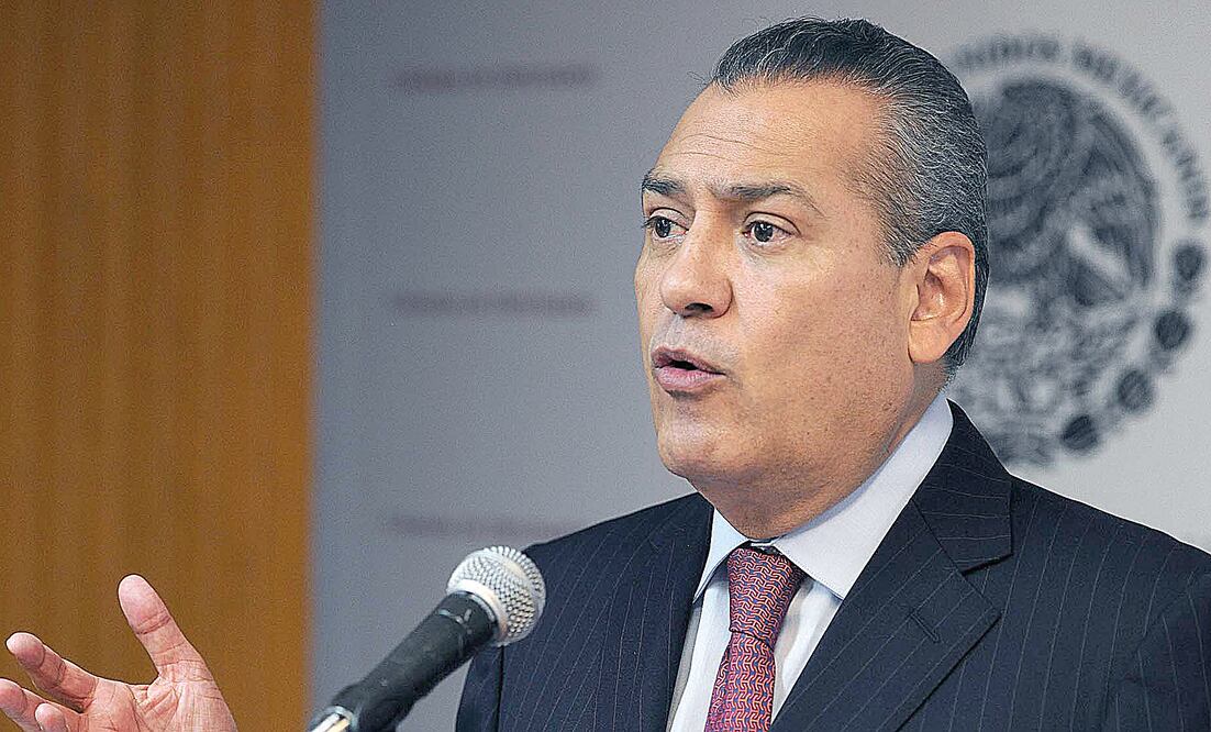 El PRI va contra Monreal