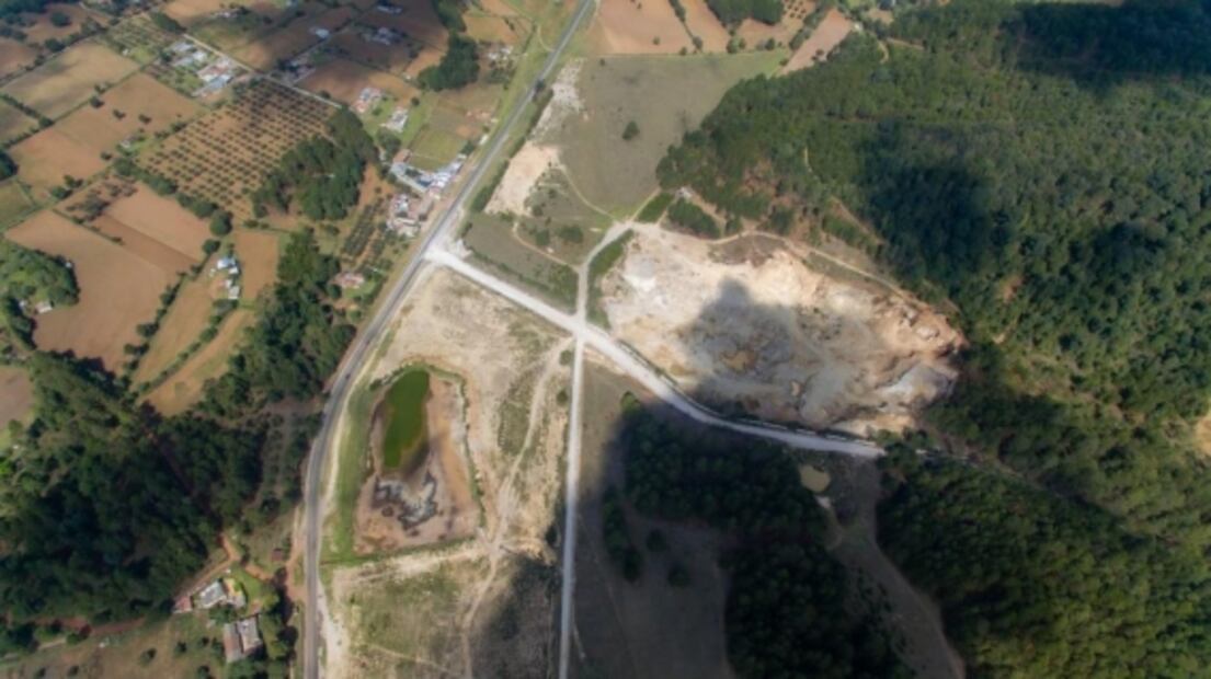 Ejidatarios promueven amparo contra minera en Puebla; contamina agua y campos, acusan