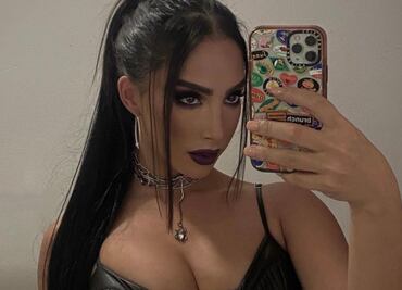 María Chacón luce el top más glam y transparente con pantalón cargo