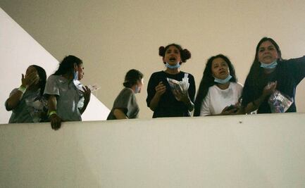 Los migrantes venezolanos expulsados de EU llegan a Tijuana con lágrimas en los ojos