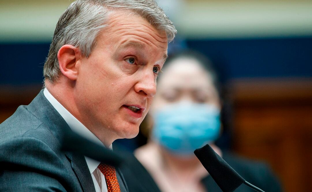 Rick Bright, exdirector de la agencia gubernamental responsable del desarrollo de una vacuna contra el coronavirus (Foto: AFP)