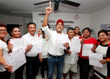 Reciben constancia de mayoría tres alcaldes en Q. Roo