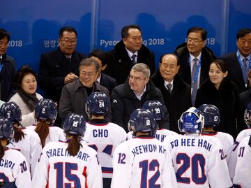 Dirigentes de Corea del Norte y Sur, muestran unión en PyeongChang 2018