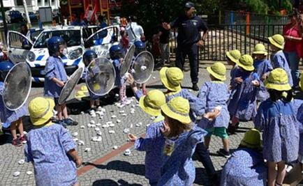 Polémica en Portugal por foto de niños enfrentándose