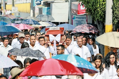 Entierran a la víctima 41 de explosión en Tultepec