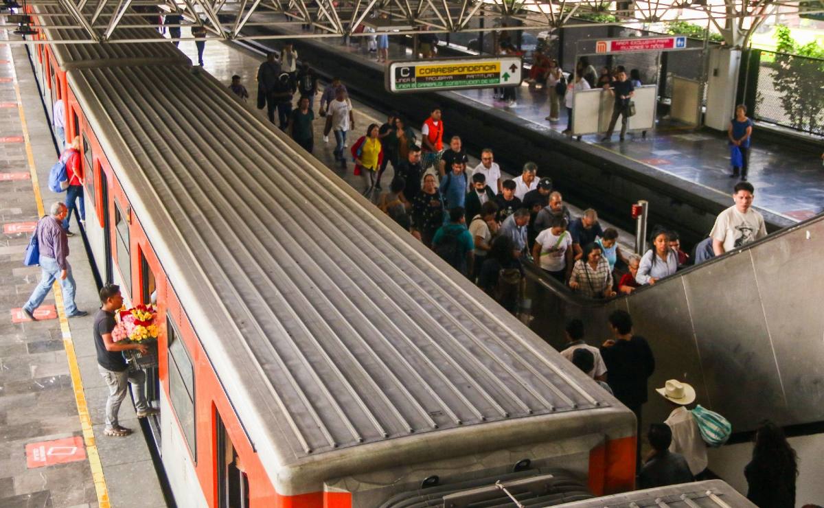 ¡Sal con antelación!

El Metro de la CDMX presenta retrasos y falta de trenes en varias líneas de la red