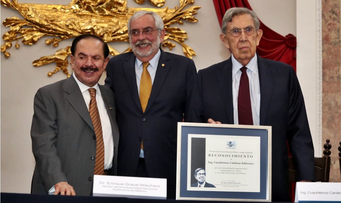 Licenciado Juan Francisco Ealy Ortiz, Enrique Graue y Cuauhtémoc Cárdenas. Foto: Berenice Fregoso