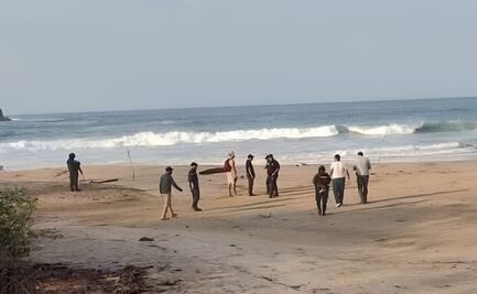 Reportan feminicidio en playa de Oaxaca; la víctima, de 40 años, recibió 28 puñaladas
