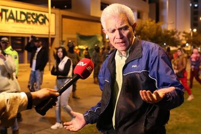 Perfil: Él es Roberto Canseco, diplomático mexicano golpeado por policía de Ecuador