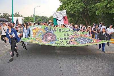 Demandan lugar en las universidades