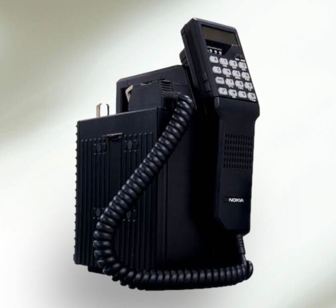 Foto: NOKIA Mobira Senator