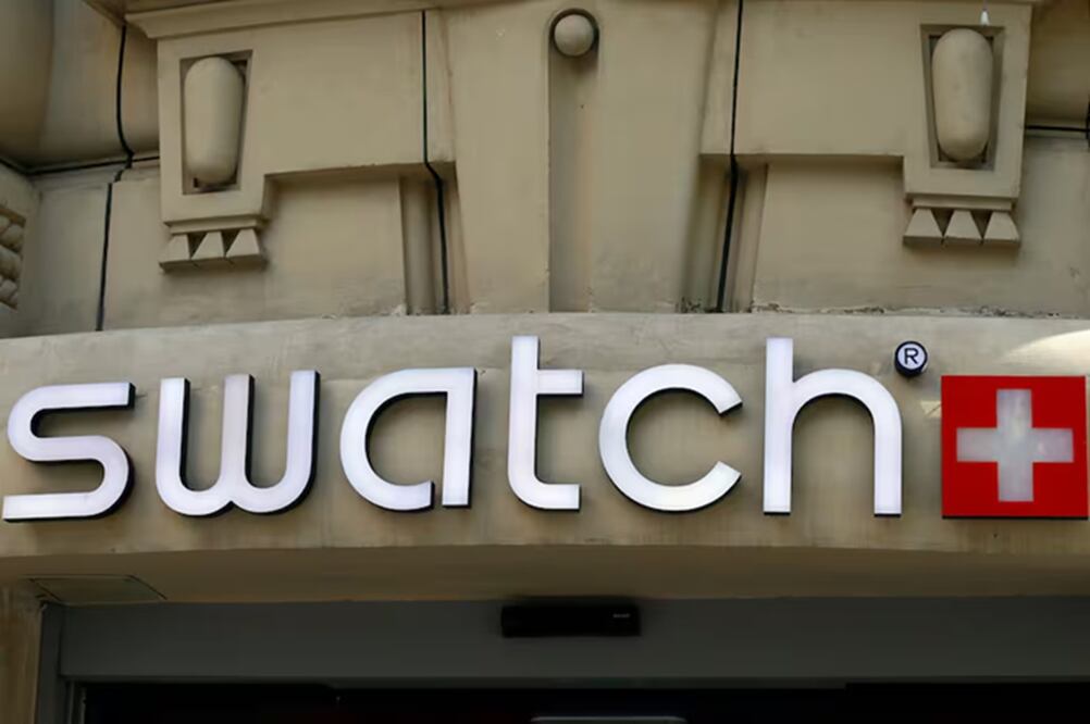 La firma de relojes Swatch fue acusada de racismo, en momentos en que enfrenta una caída del consumo en el mercado asiático. FOTO: FRANCOIS MORI. AP