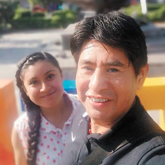 Nilda Rosario Francisco de la Cruz, de 23 años, vivía en la Casa del Estudiante Femenil Rosa Luxemburgo, en Morelia, de donde salió y no se supo más de su paradero, relata su papá Fortunato Francisco Francisco. FOTOS: ESPECIAL