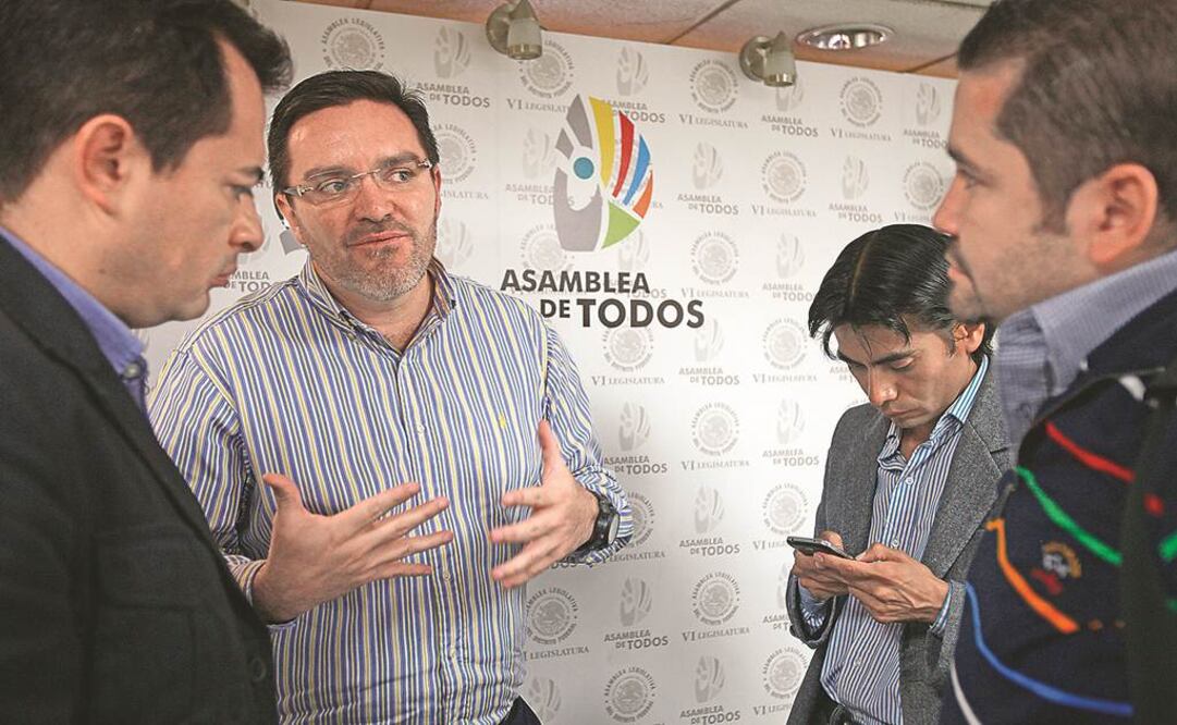 Döring  Casar explicó que empresas como Uber y Cabify  no tendrían que usar una placa especial ni una cromática./Especial