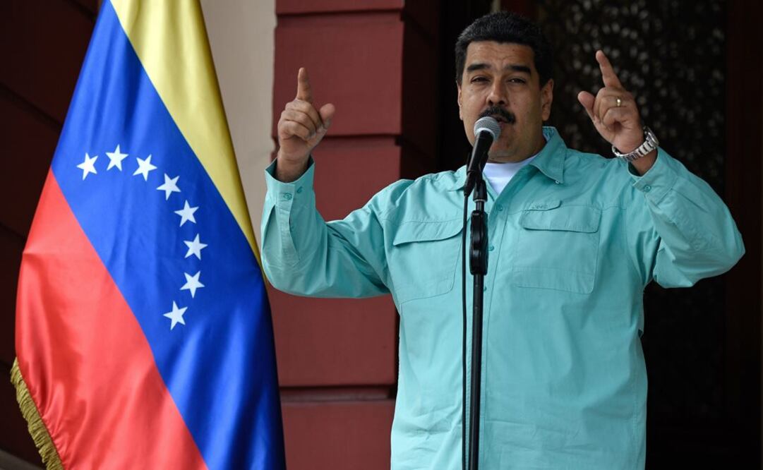 El presidente de Venezuela Nicolás Maduro habla ante periodistas luego de recibir a su homólogo de Bolivia Evo Morales, en el palacio de Miraflores en Caracas (Foto: EFE)