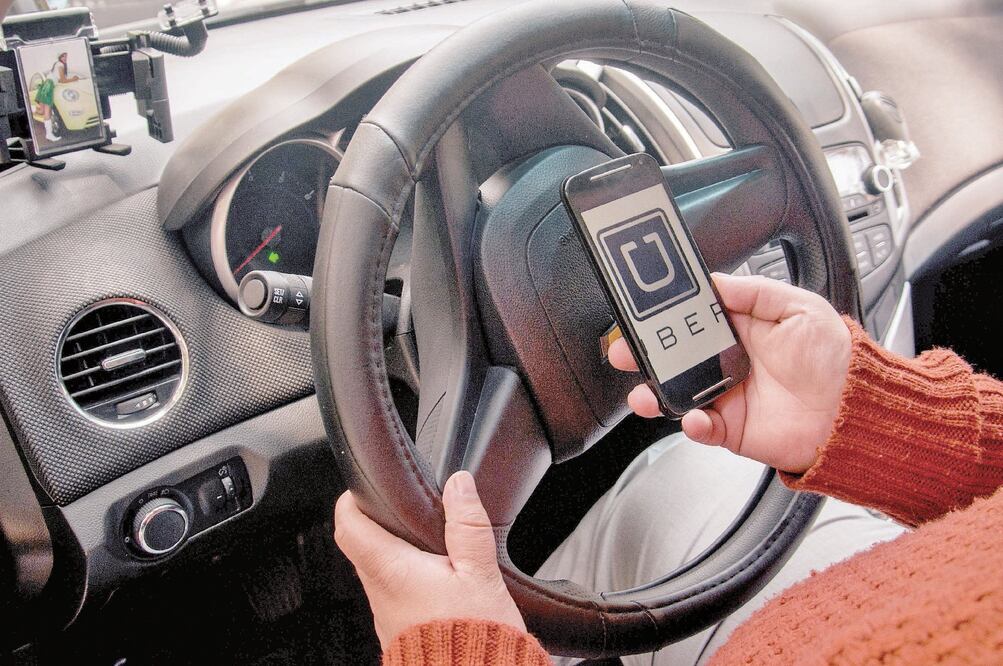 Esto te cobrará Uber por ensuciar las vestiduras con grasa, vomitar o por otros fluidos