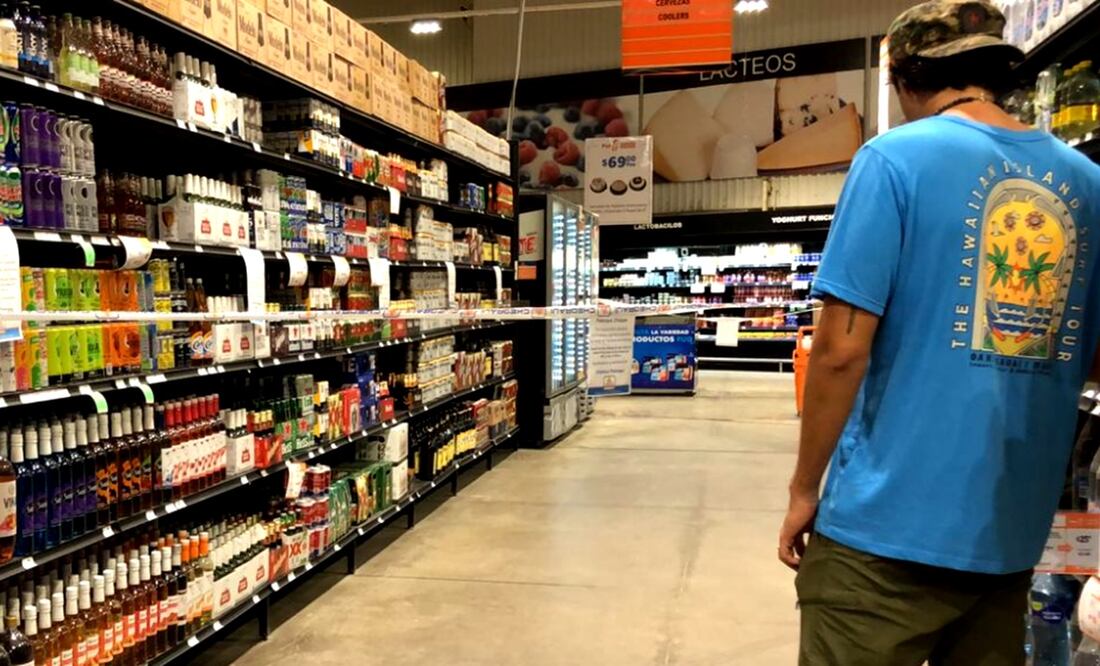 El municipio de Palenque, Chiapas, decretó la prohibición de venta de bebidas alcohólicas en todo el municipio a partir de ayer viernes hasta el lunes 23 de octubre. Foto: Alberto Morales