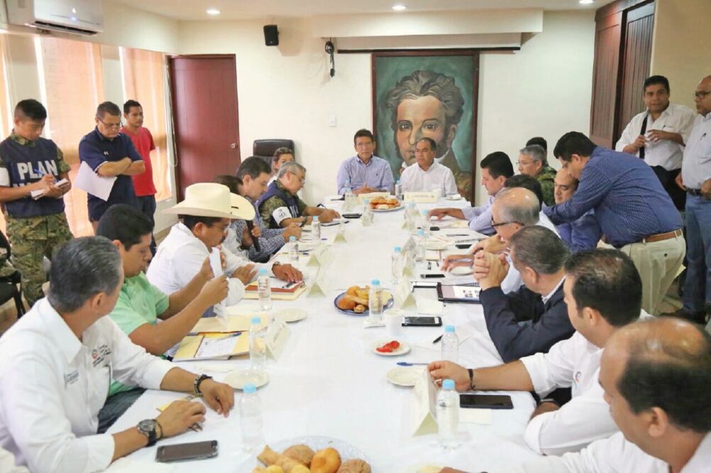 En reunión con alcaldes, Héctor Astudillo destacó que septiembre es un mes en el que la precipitación es más alta. (ESPECIAL)